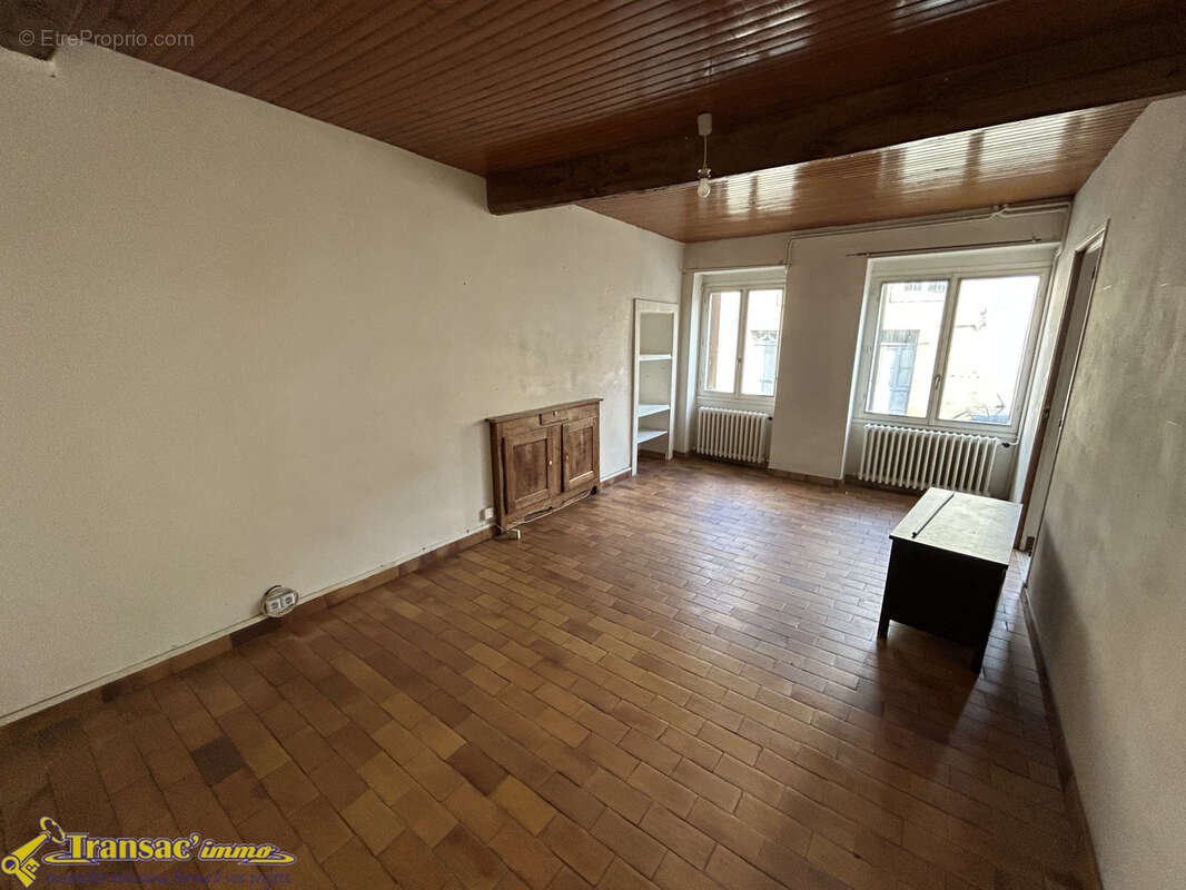 Maison 4 pièces 107m2 avec jardin et cour - photo 3