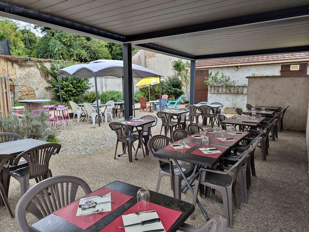 Maison à CHATEL-CENSOIR