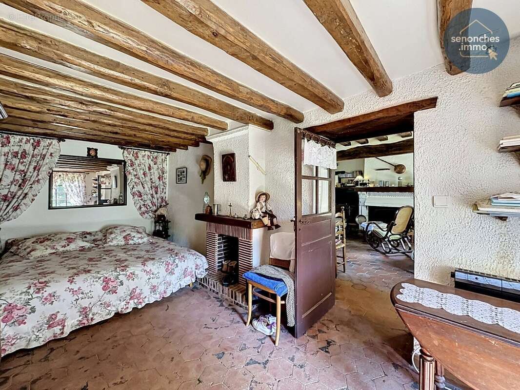 Maison à FAVIERES