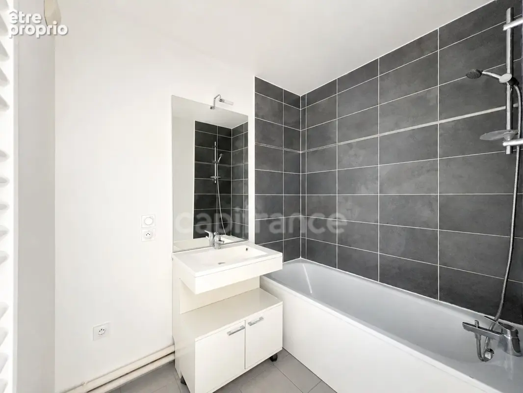 Appartement T3 en duplex avec terrasse au cœur des Bassins à flot - Bordeaux (33) - photo 7