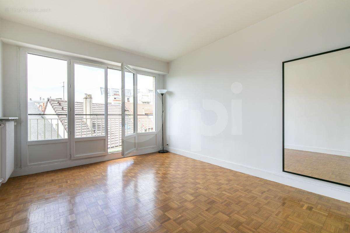 5 pièces de 111 m² – RER A Nogent-sur-Marne 5 min – Balcons – Proche Bois de Vincennes - photo 10