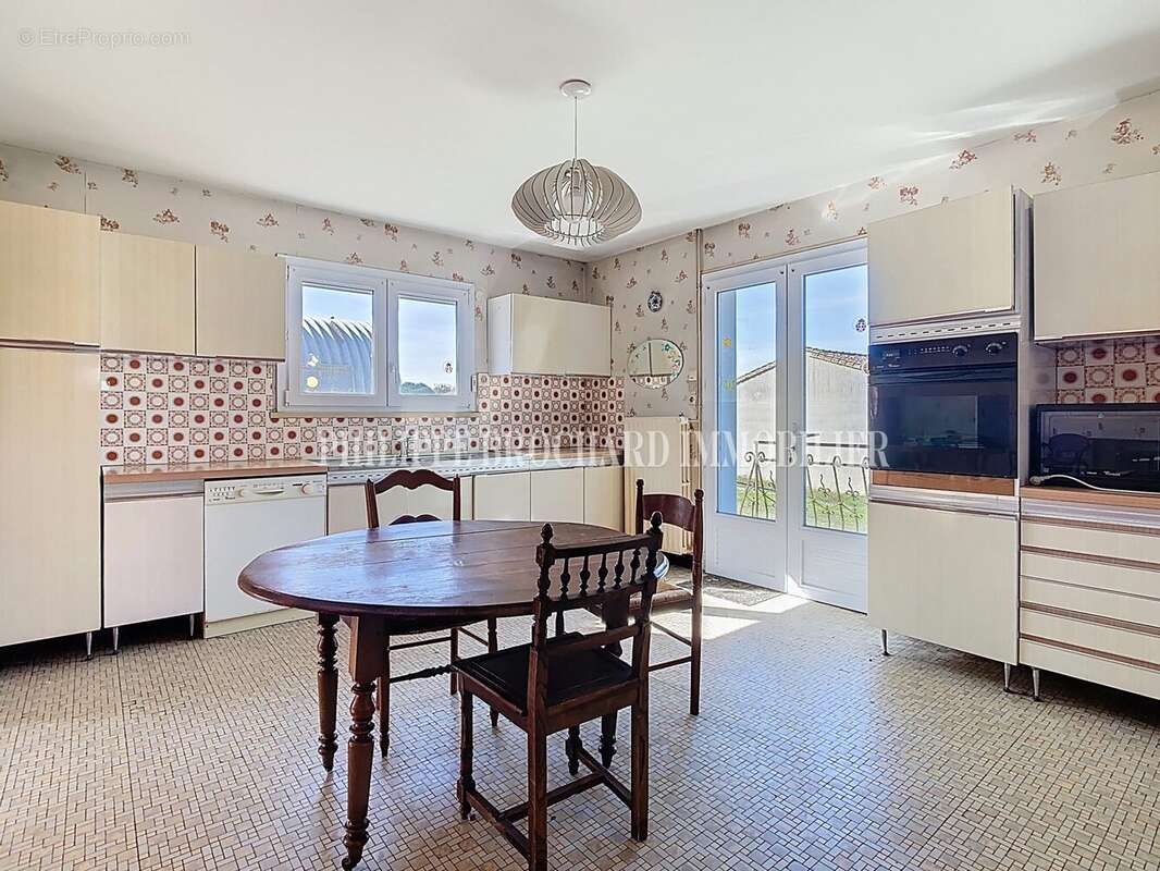 Maison à MAREUIL-SUR-LAY-DISSAIS