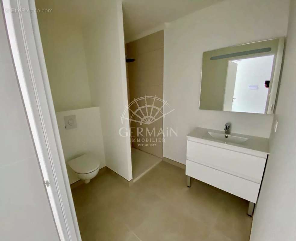 Maison à PERNES-LES-FONTAINES