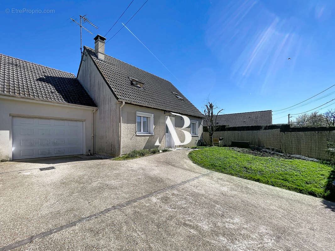 Maison à SOGNOLLES-EN-MONTOIS