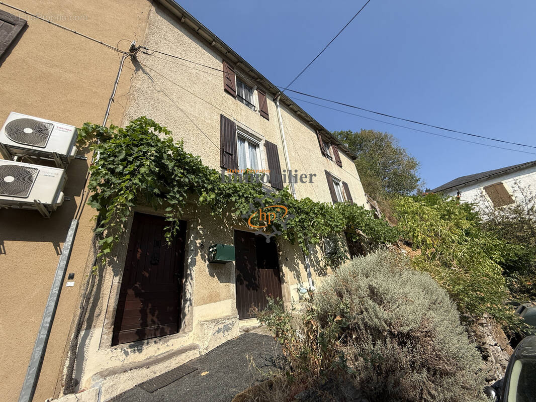 Maison à SAINT-SERNIN-SUR-RANCE
