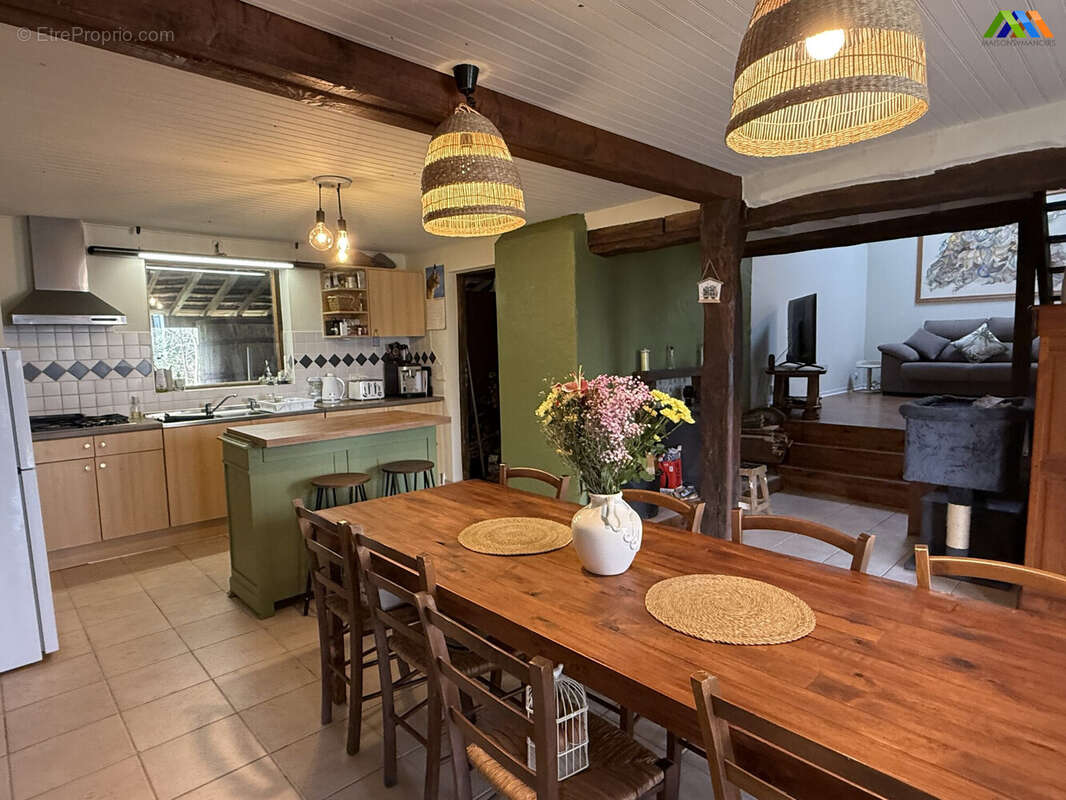 Maison 340 m² à Masseube  - photo 2