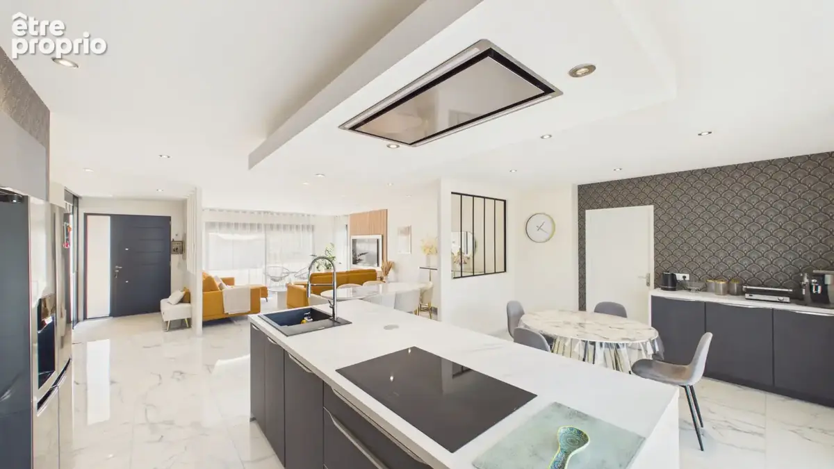 Maison re 2020 de plain pied de 152 m² avec piscine et pool house - photo 2