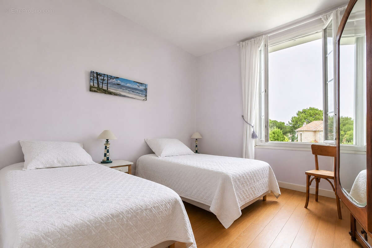 Villa quatrier pontaillac / le chay - royan - photo 8