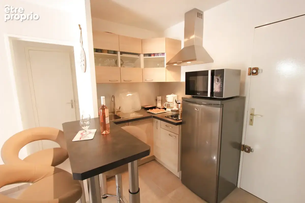Sainte-Maxime   Appartement rénové en exclusivité à 200m de la plage - photo 2