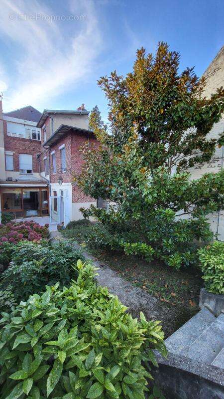 Maison à SAINT-QUENTIN