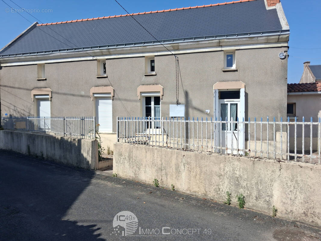 Maison à LOUERRE