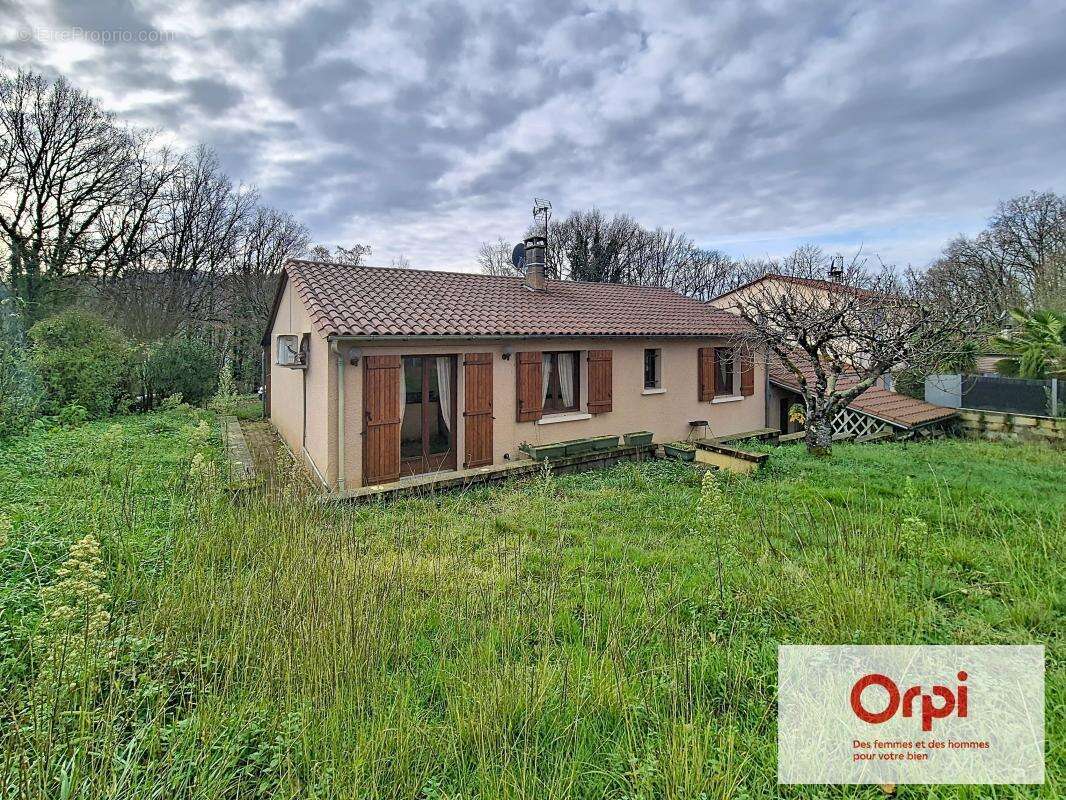 Maison à TERRASSON-LAVILLEDIEU