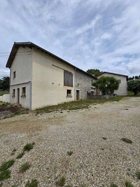 Grande propriété avec dépendances, terrain, garage proche de - photo 21