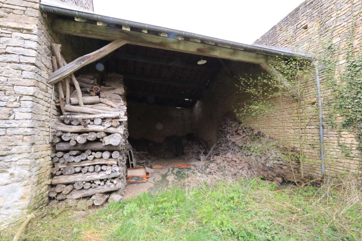 Maison à SENNEVOY-LE-BAS