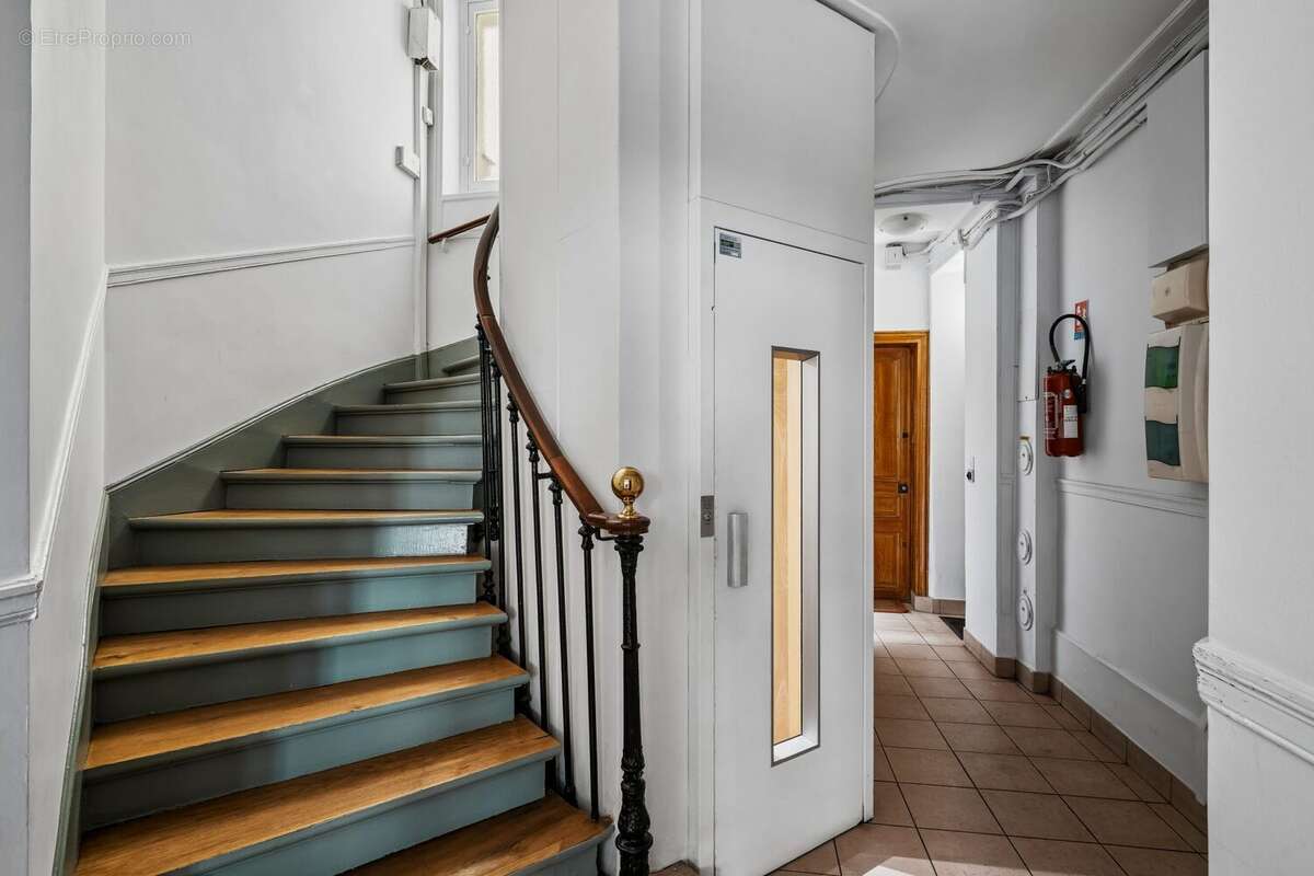 Appartement à LEVALLOIS-PERRET