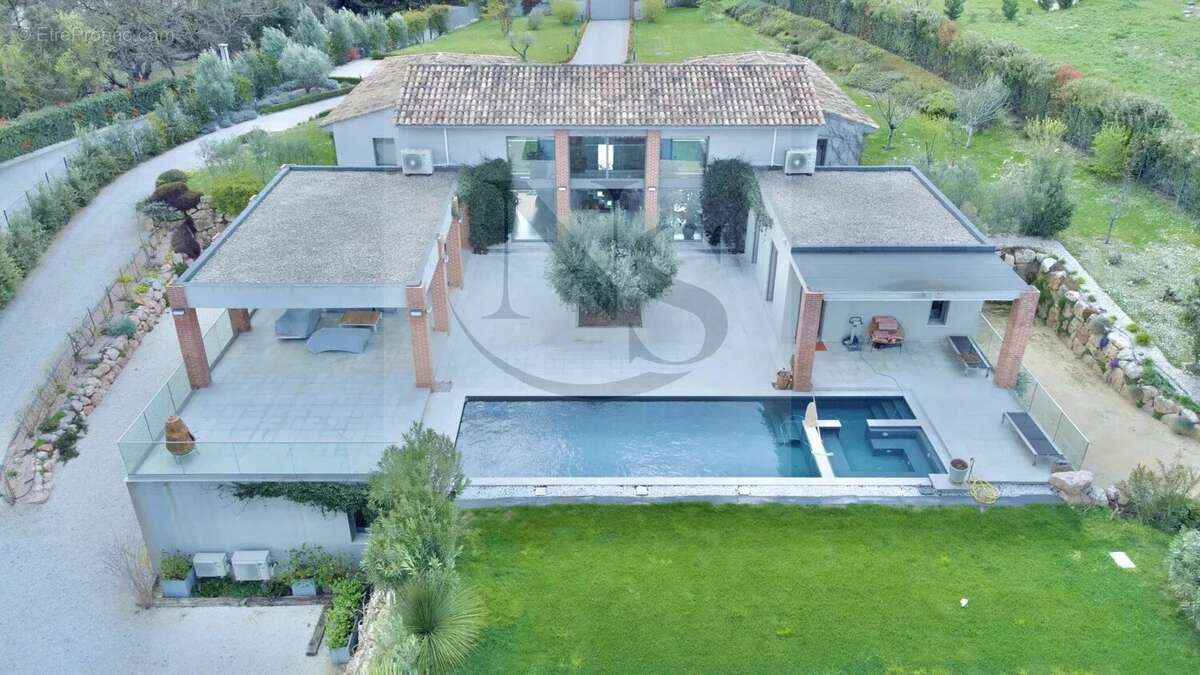 Maison à AIX-EN-PROVENCE