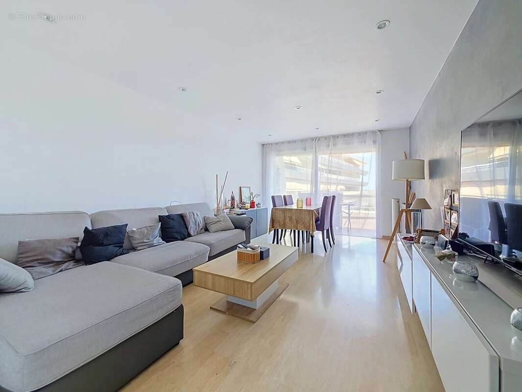 Appartement à LE CANNET