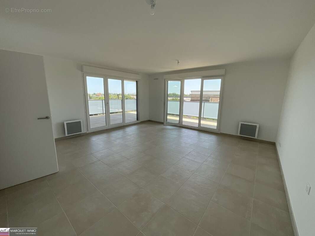 APT T3 offrant 68 m² avec terrasse 29 m² et parking au 3° étage avec ascenseur... - photo 2