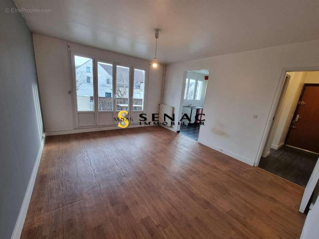 Appartement à FREPILLON