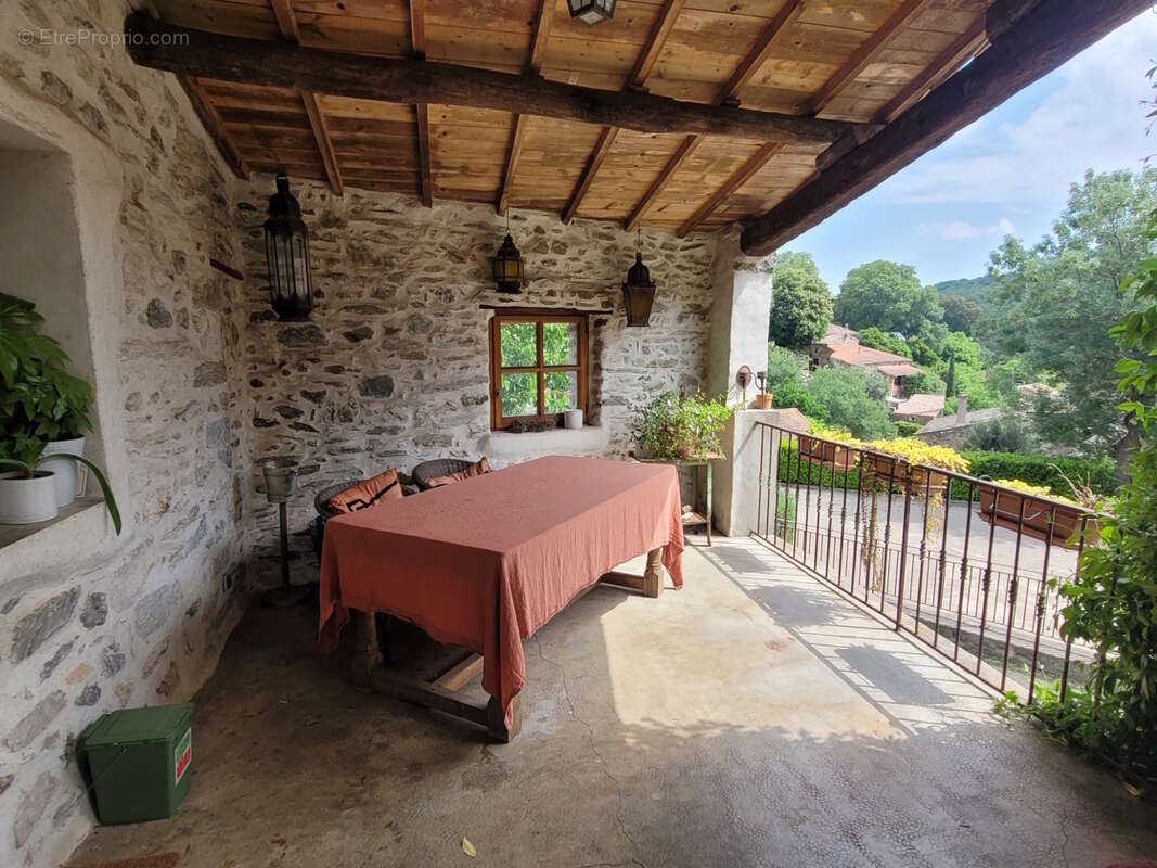 Maison à ROUJAN