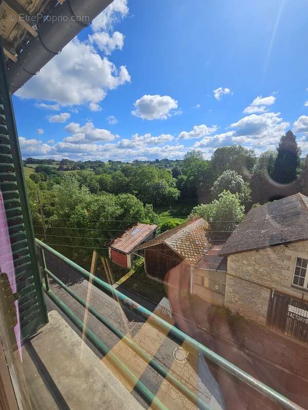 Appartement 57 m² à Saint-Leonard-De-Noblat  - photo 37