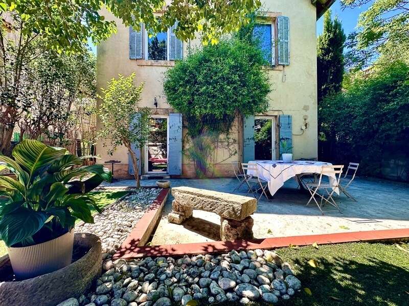 Maison à MARSEILLE-10E