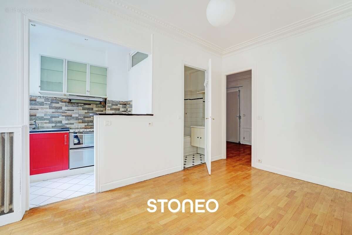 Appartement à PARIS-17E