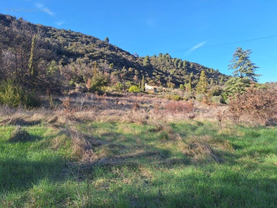 Terrain à ALLEMAGNE-EN-PROVENCE