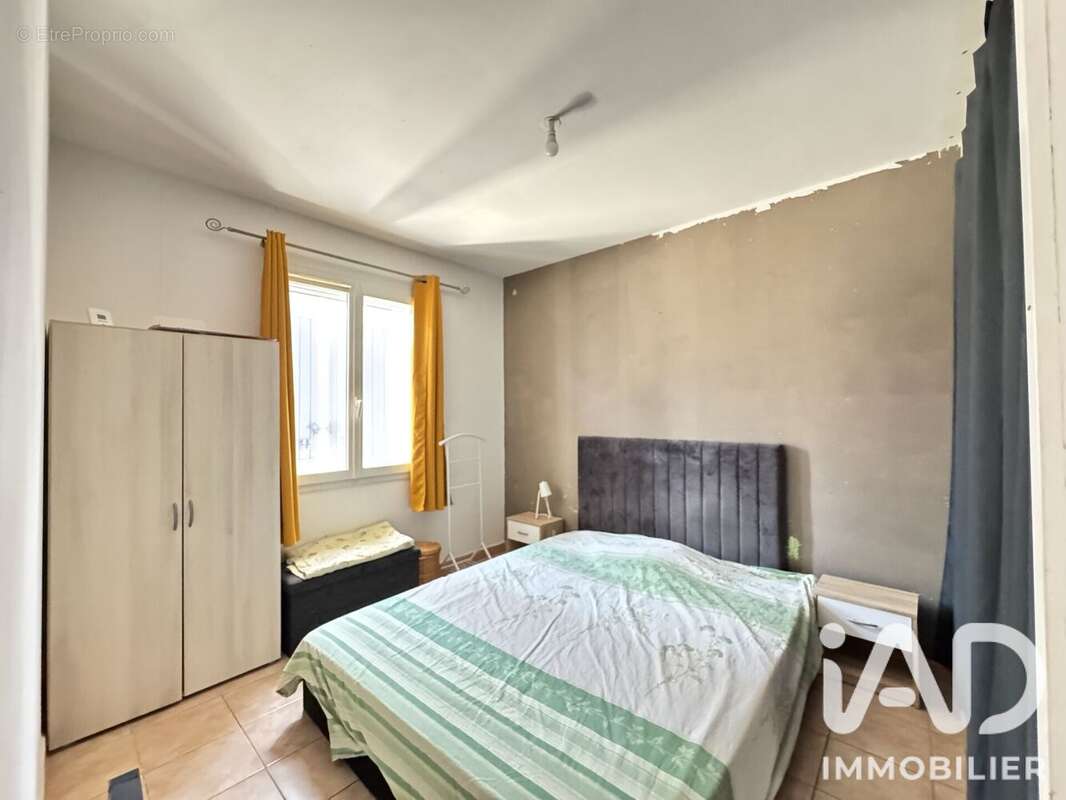 Maison 86 m² à Saint-Gilles  - photo 7