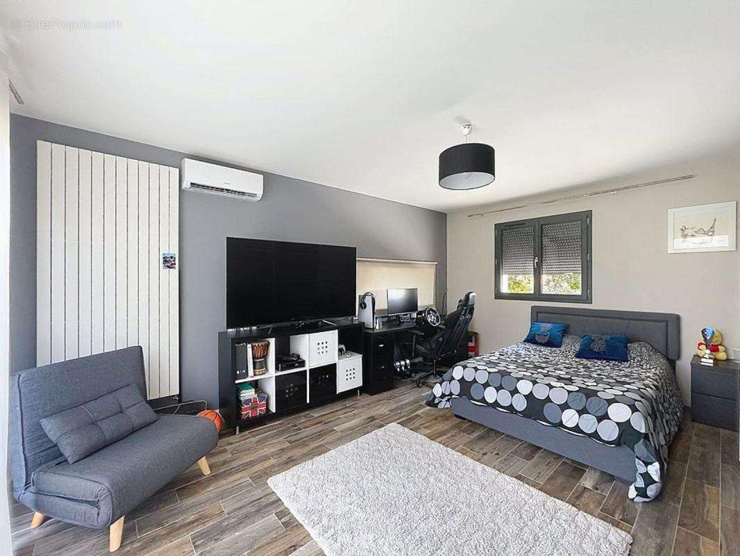 Pins-Justaret - Superbe maison T6 contemporaine avec jardin - photo 14