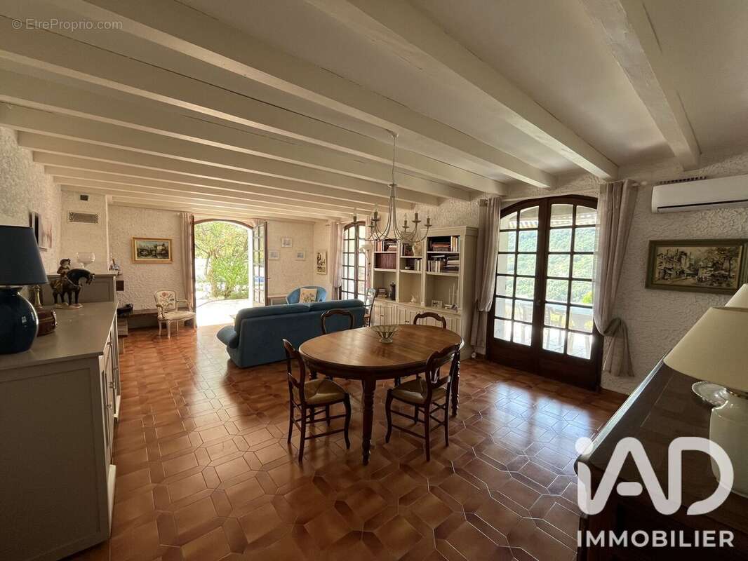 Maison 123 m² à Saint-Martin-D'ardeche  - photo 8