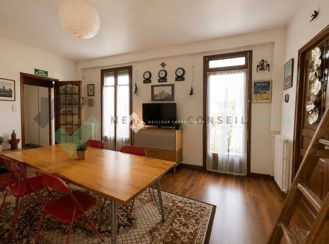 Appartement à MAISONS-ALFORT