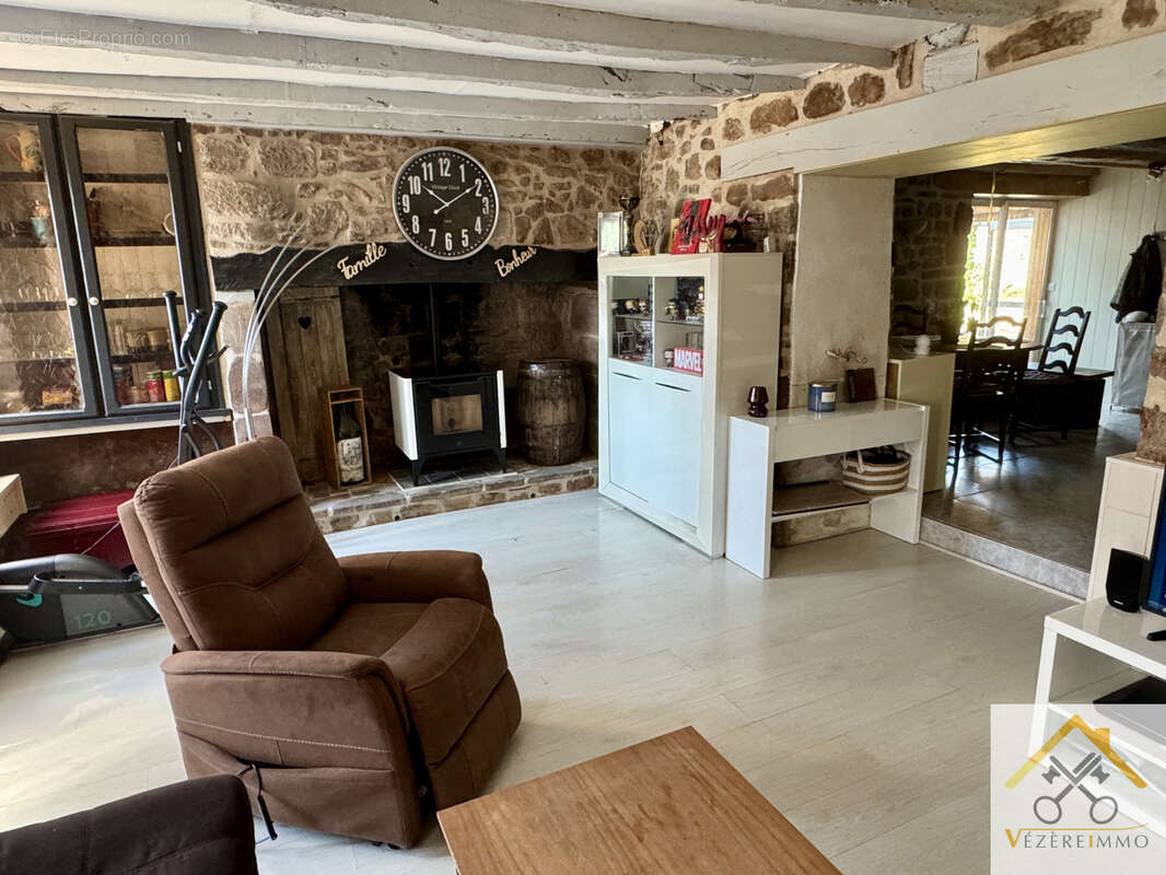 Maison en pierres 4 pièces 122 m2 - photo 4