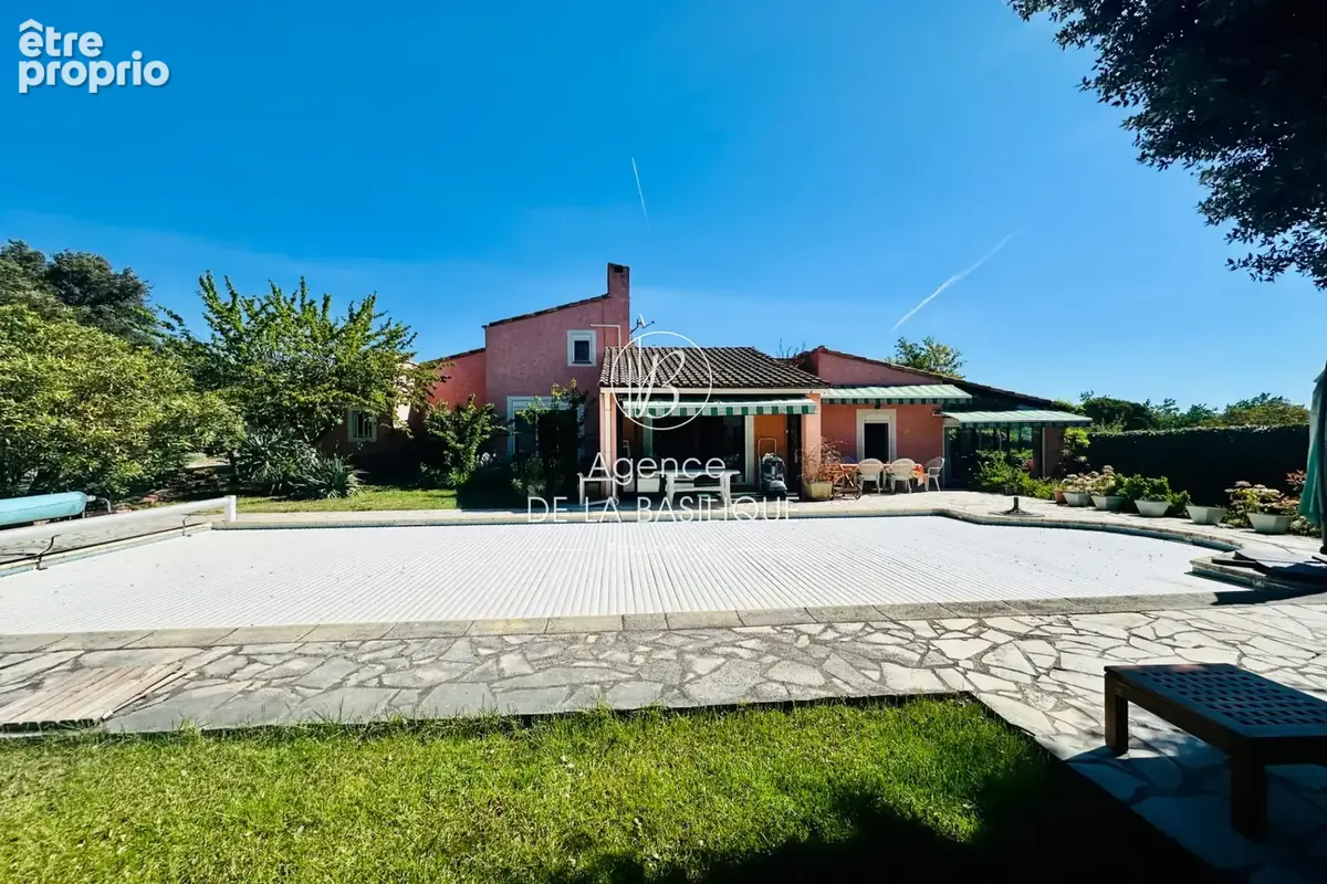 Maison 7 pièces 158 m² à vendre à Saint-Maximin-La-Sainte-Baume (83470) - photo 2