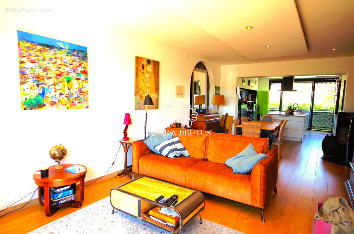 Appartement à LENTILLY