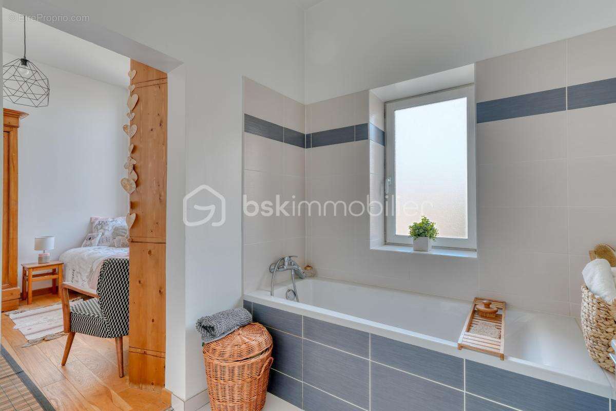 Appartement à CHARLY