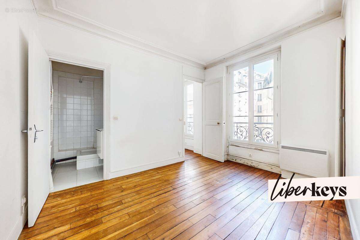 Appartement à PARIS-14E