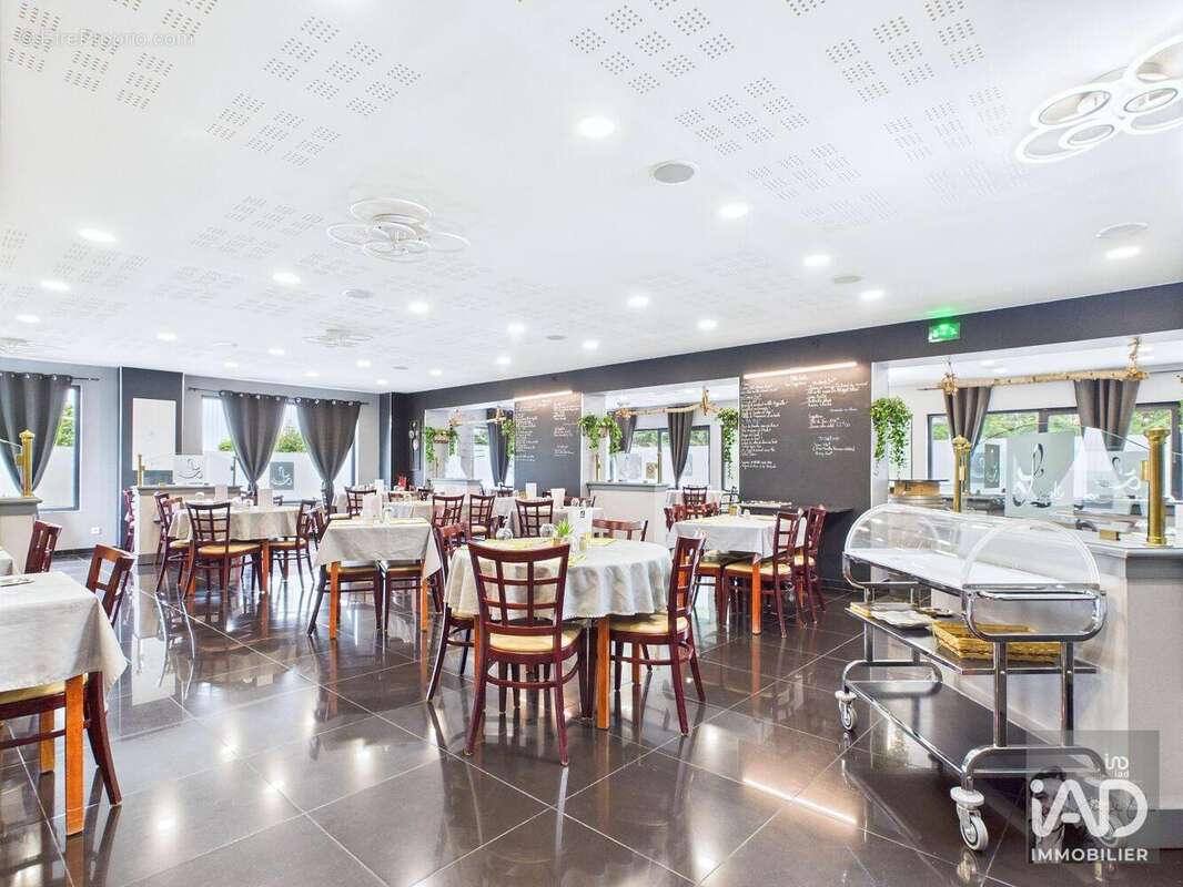 Photo 8 - Commerce à PROUVY