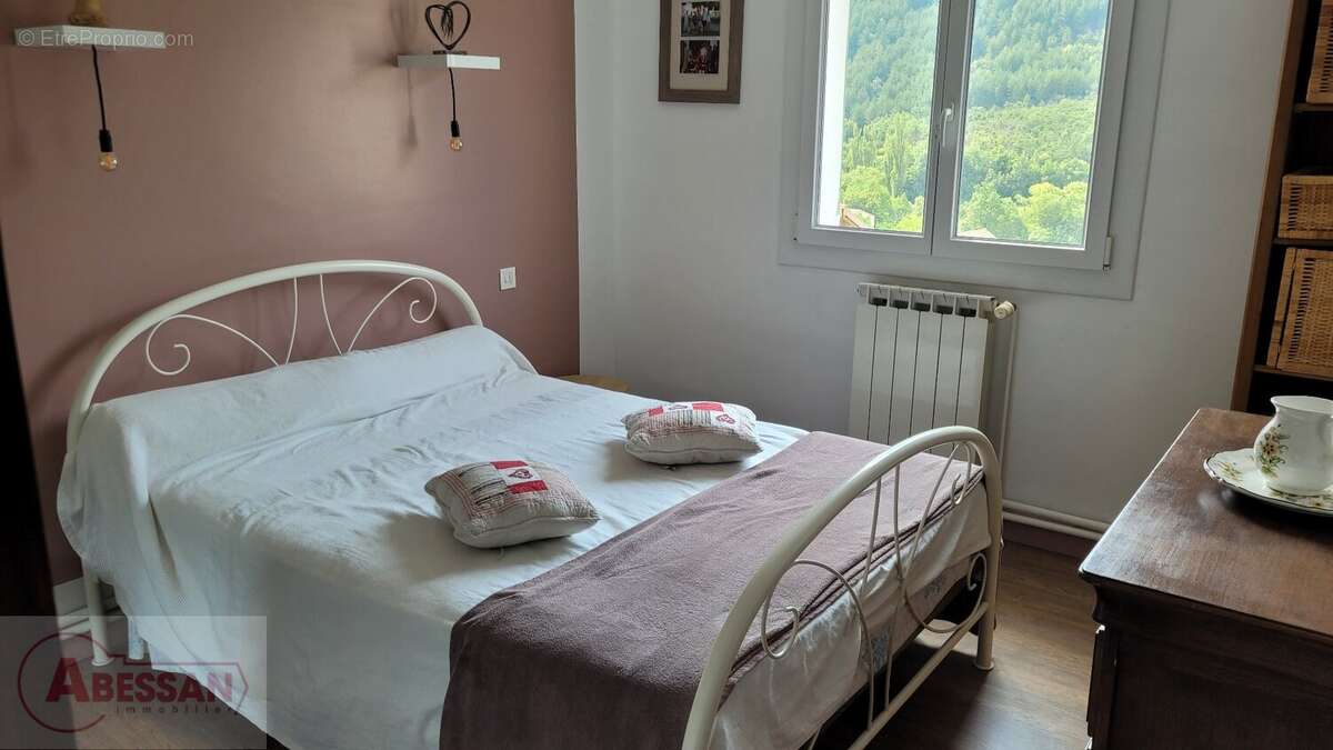 Maison 144 m² à Lagrand  - photo 10