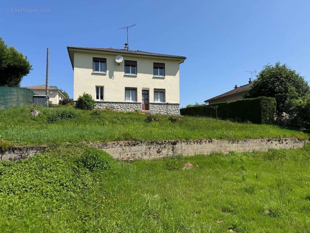 Maison à MONTSALVY
