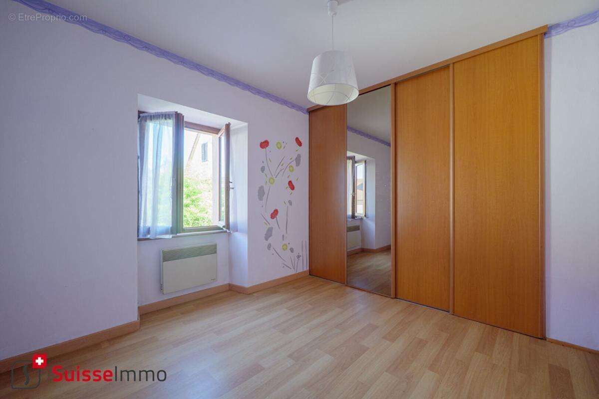 Maison à FESCHES-LE-CHATEL