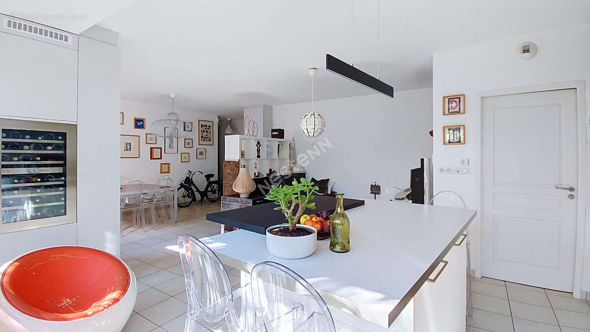 NANTES - SAINT-PASQUIER / Appartement 3 pièces 84m² deux chambres, jardin privatif, stationnement sécurisé - photo 5