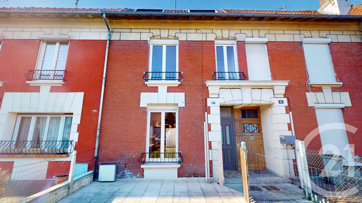 Maison à SAINT-QUENTIN
