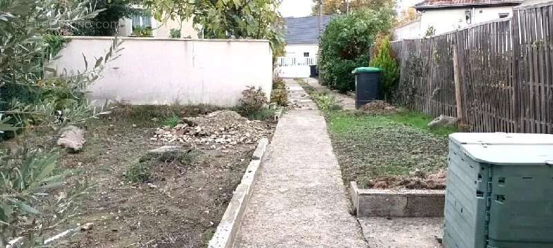 Maison à SAINTE-GENEVIEVE-DES-BOIS