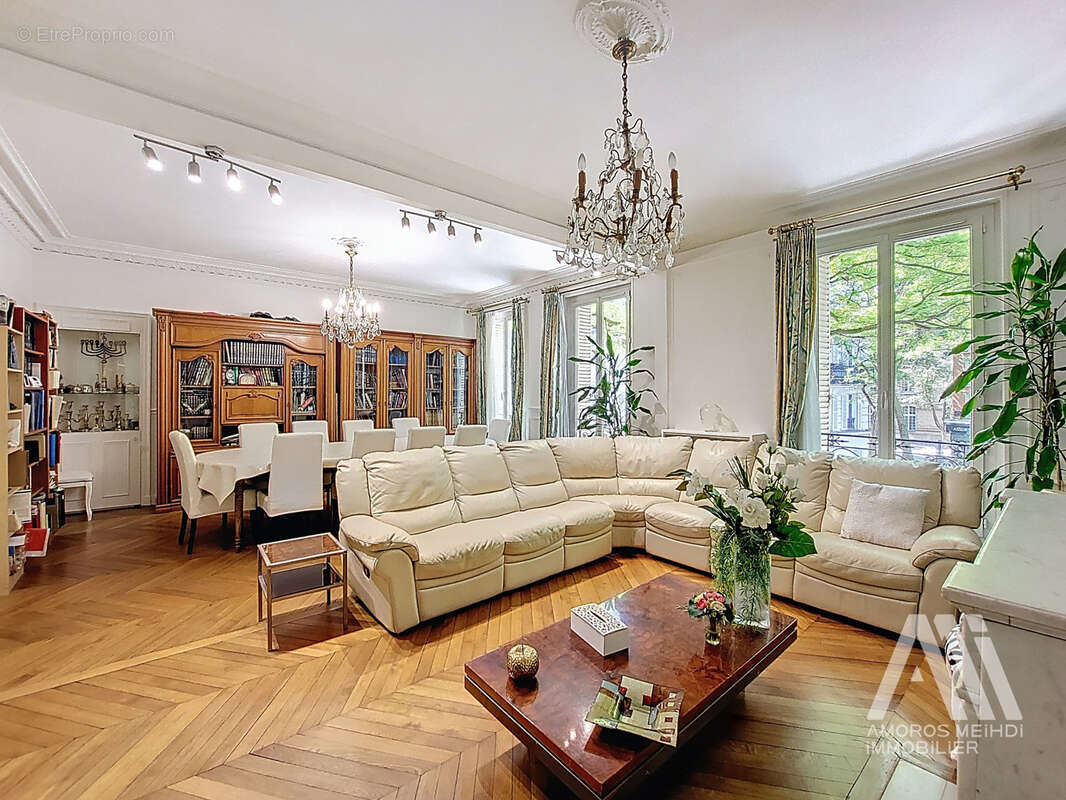 Appartement à PARIS-19E