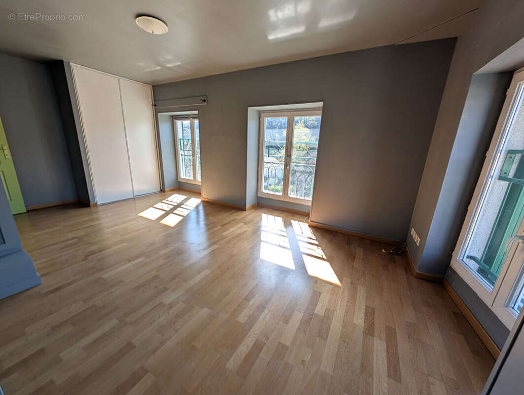 Appartement à SAINT-PERAY
