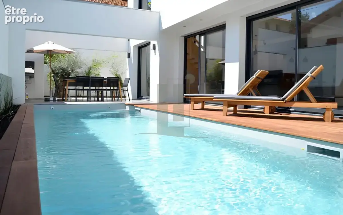 Villa contemporaine avec piscine, quartier calme - photo 2