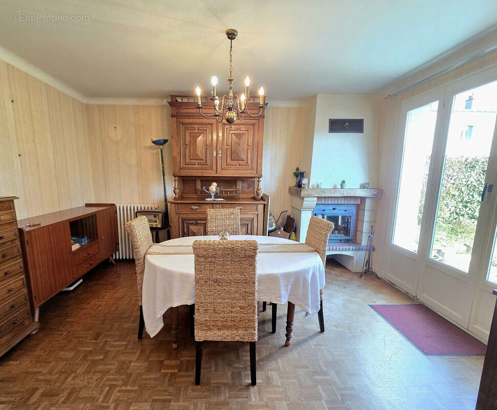 Maison à YZEURE
