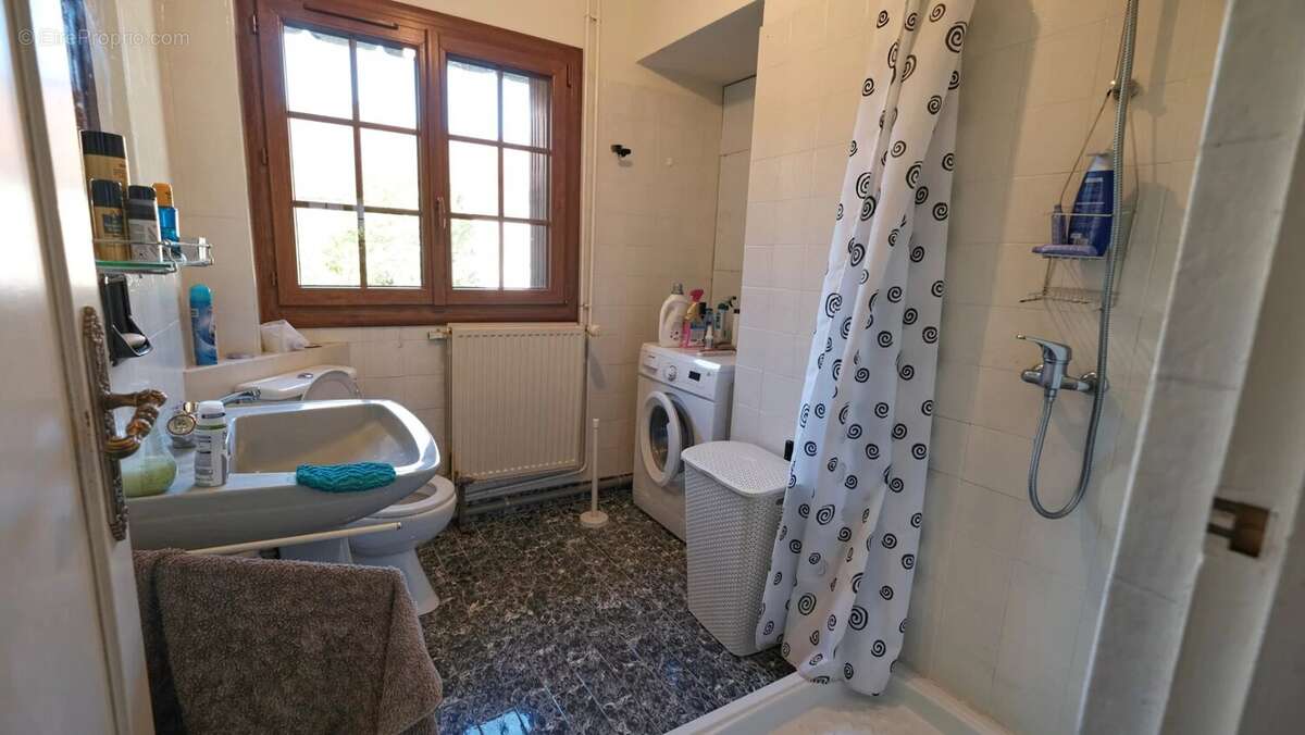 Maison à SAINT-MARTIN-DU-PUY