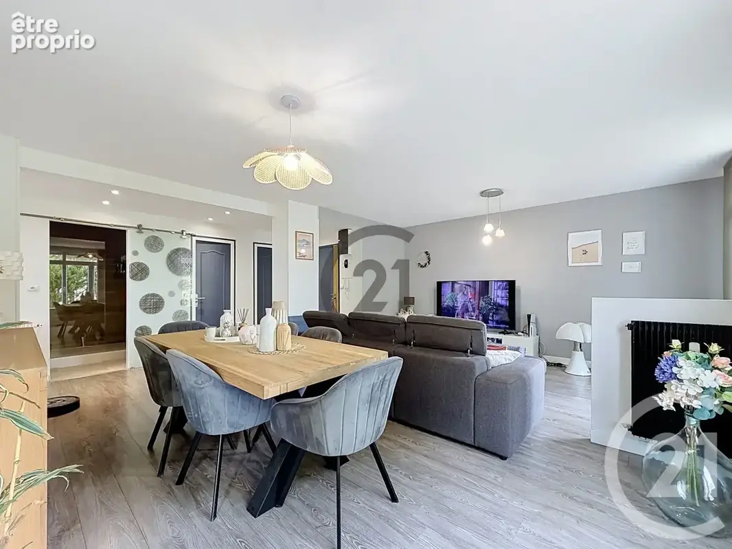Appartement 75 m² à Saint-Andre-Les-Vergers  - photo 1